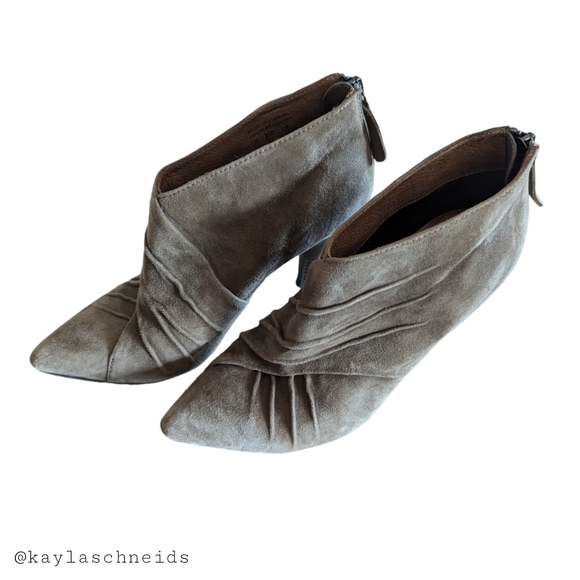 🌻2 for $20 | ☀️Aldo High Heel Booties with Zipper - Picture 2 of 6